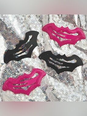Set of 5 Bat Shaped Snap Hair Clips Barrettes 🖤🦇🩷 Black Glitter Goth Y2K